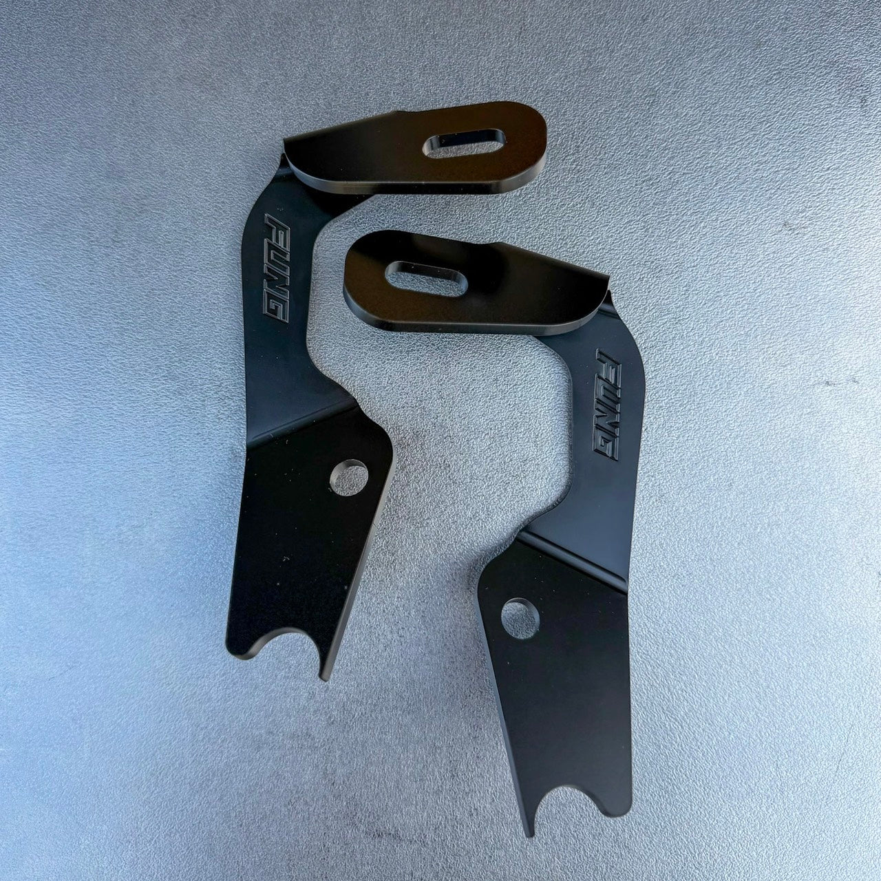 FUNG】ボンネットライトステー/ランドクルーザープラド150系
